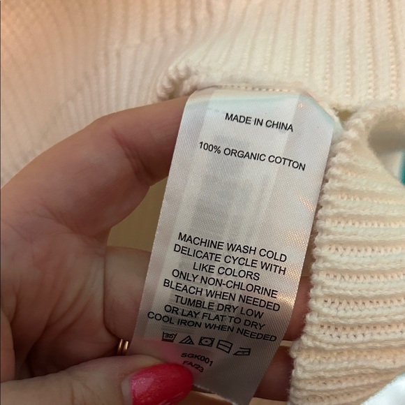 Quince White V-Neck Sweater - Picture 7 of 9